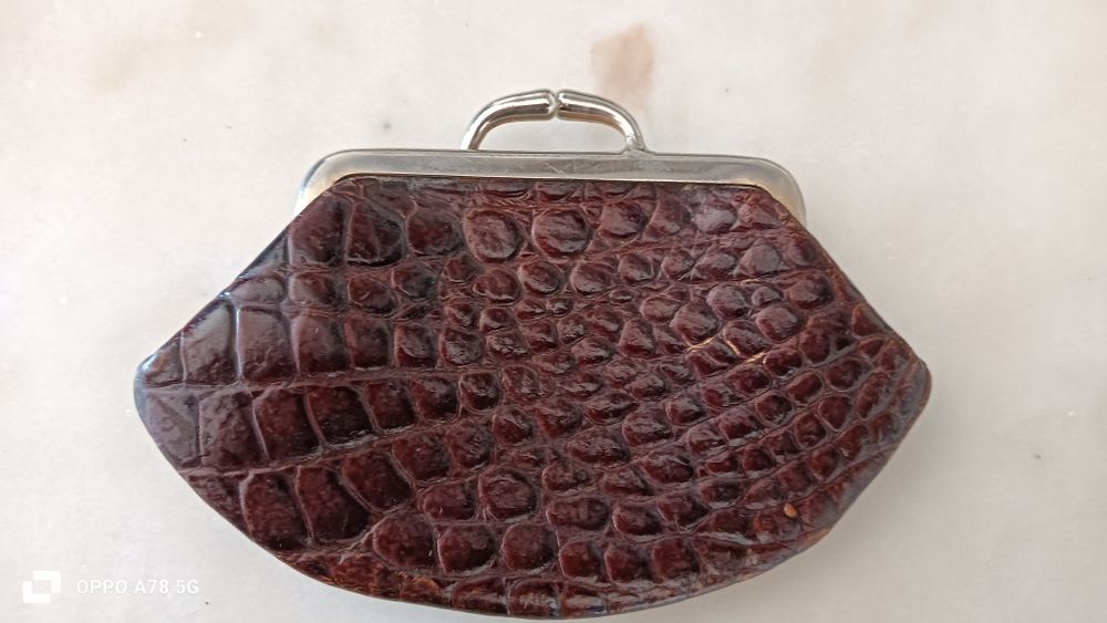 Carteiras antigas em pele