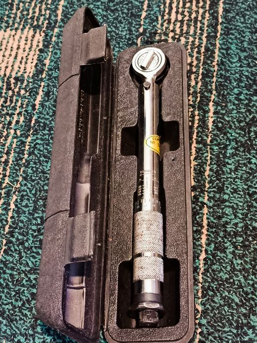 Динамометричний ключ. Виробництво Голландія