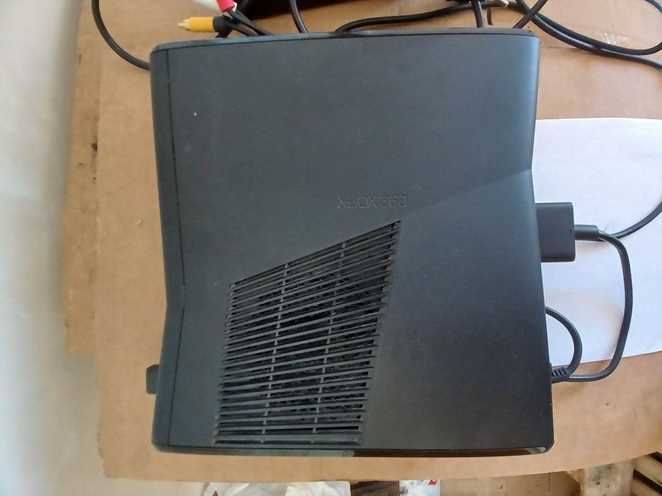 Игровая консоль Microsoft Xbox 360