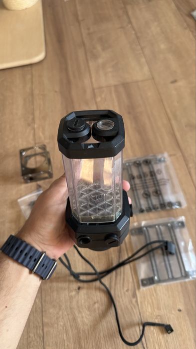 Pompa z rezerwuarem Corsair XD5