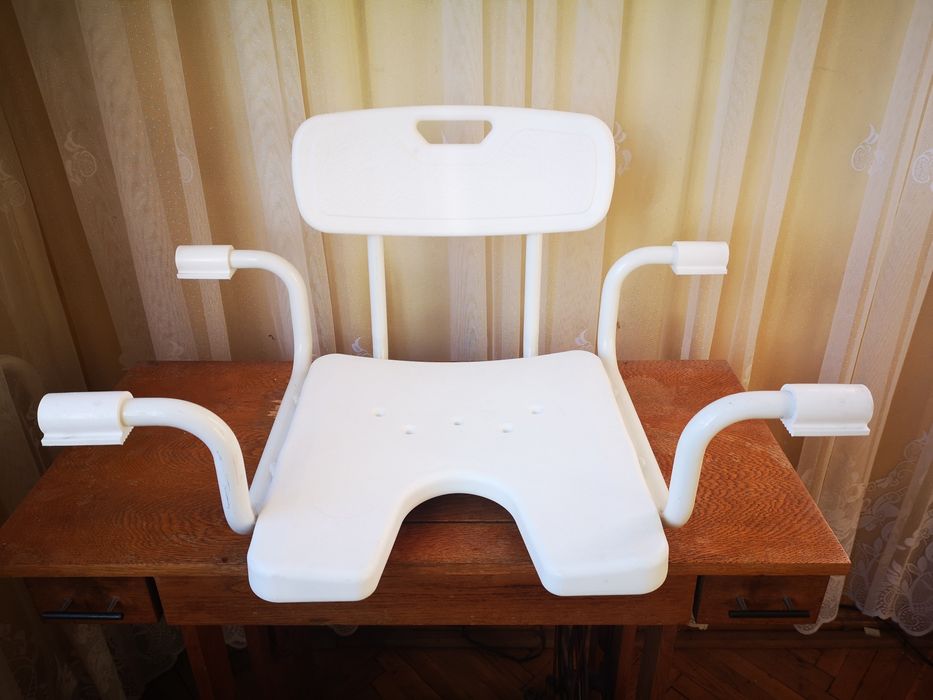 Ławeczka, siedzisko do wanny