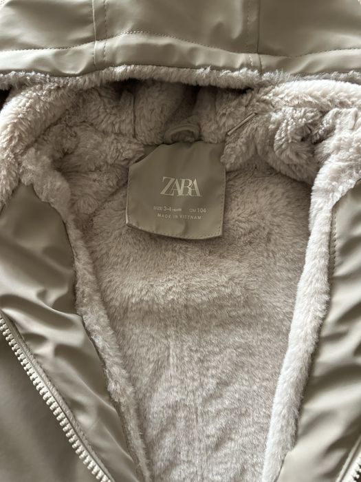 Куртка zara 104 см