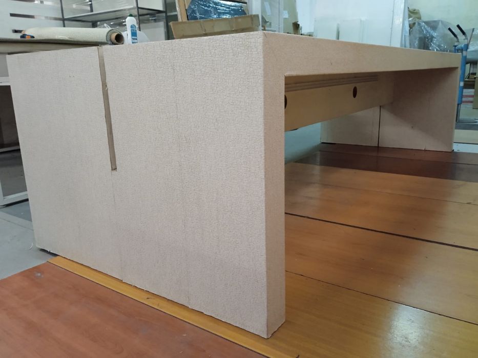 Secretaria ou mesa de trabalho grande
