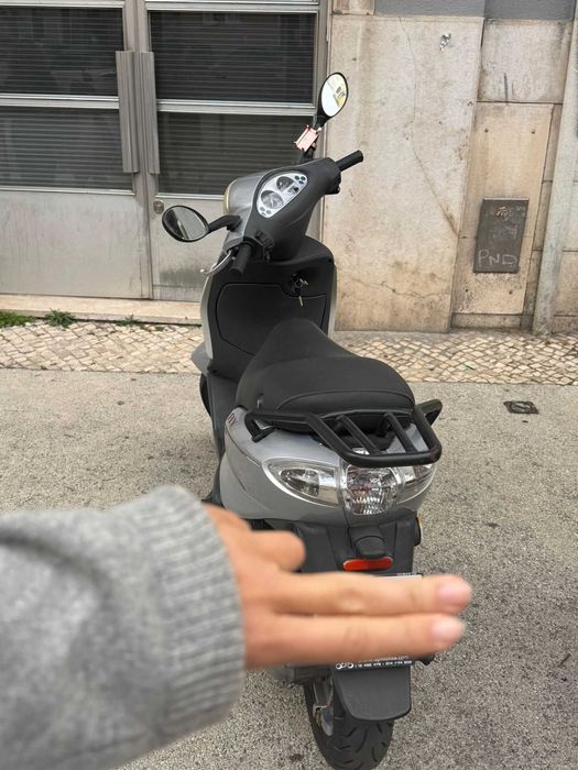 Scooter, 125cc Piaggio