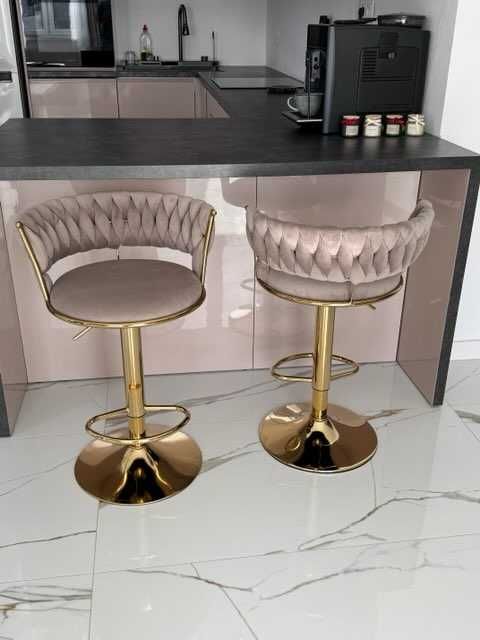 Nowe 2 hokery barowe w stylu glamour – elegancja, komfort do wnętrza