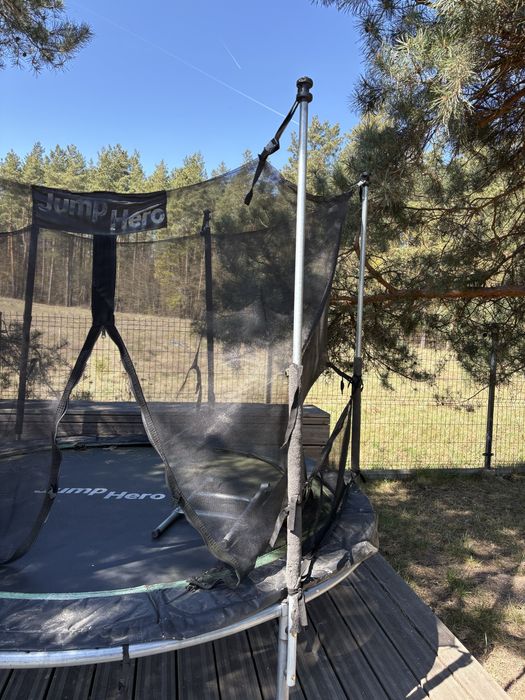 Trampolina ogrodowa czarna