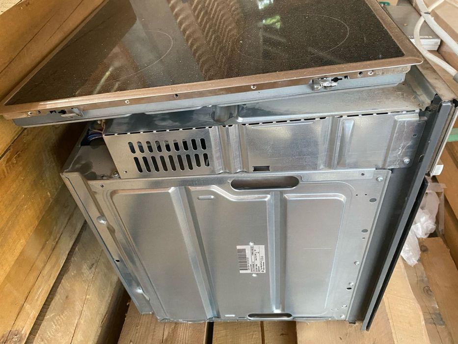 Електрична плита, духовий шкаф, варочна поверхня