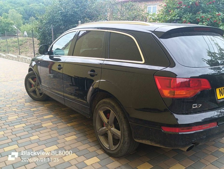 продається авто ауді Q7