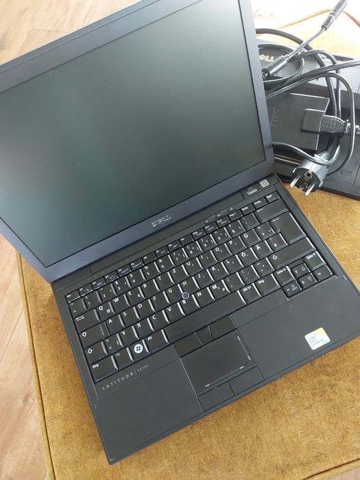 Dell Latitude e4300 super retro laptop w perfekcyjnym stanie Polecam