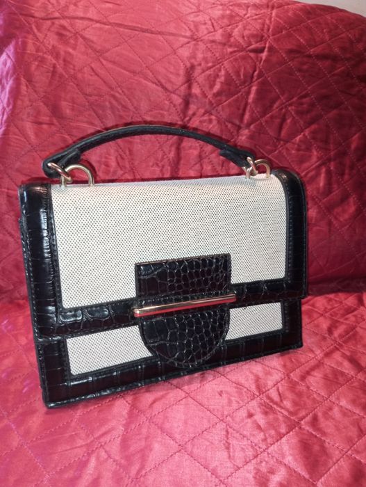 Carteira tiracolo da Primark