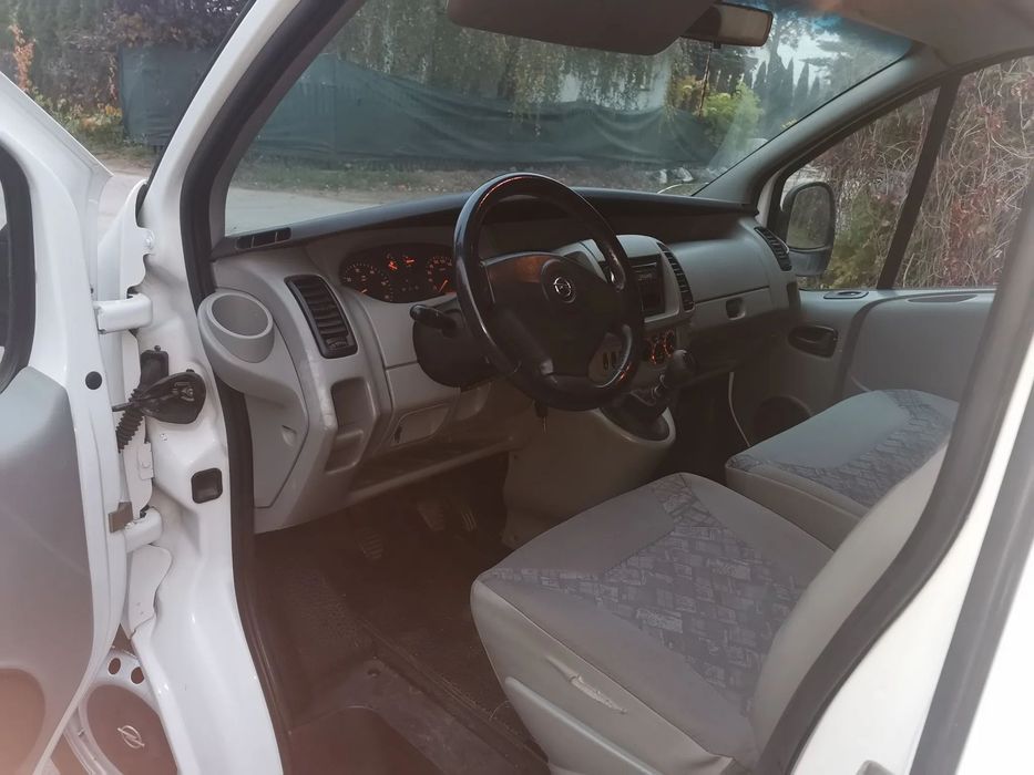 Opel Vivaro  Supr Stan techniczny 1,9 Diesel 3osobowy Klima