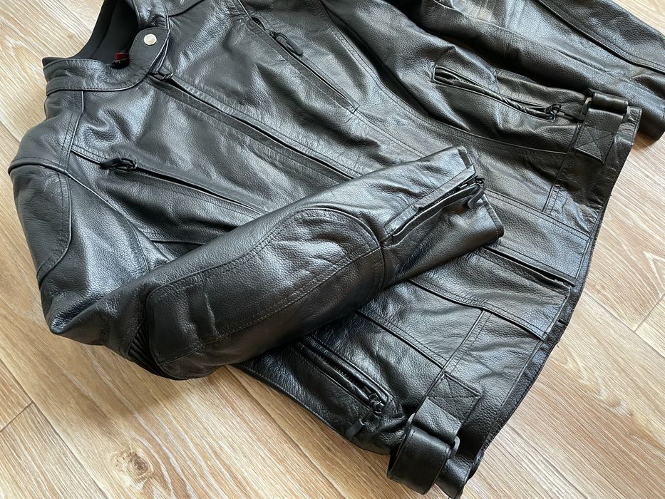 Стильова мотокуртка в ідеальному стані! Шкіряна! L розмір