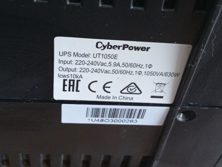 Джерело безперебійного живлення (ДБЖ) CyberPower UT-1050 E