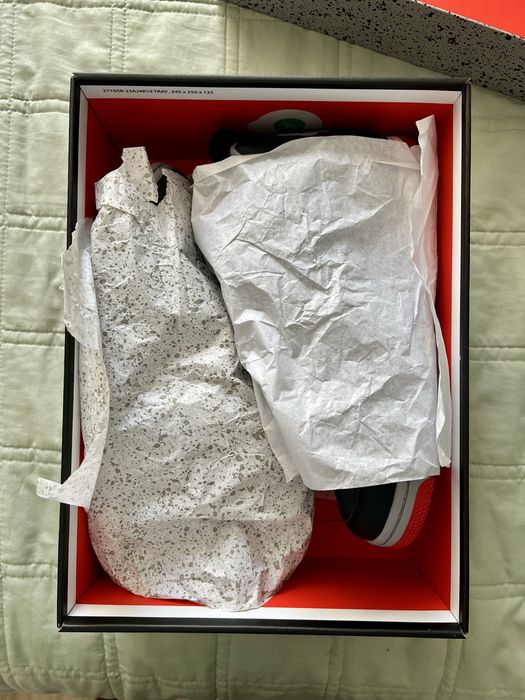 Оригінал Nike Jordan 4 Retro Bred Reimagined FV5029-006