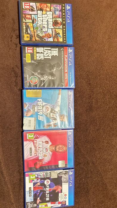 PlayStation 4 com jogos