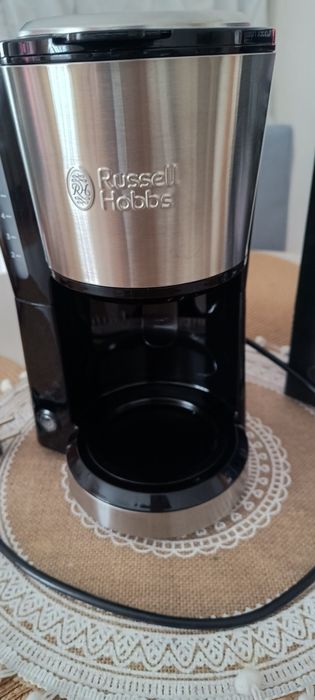 Ekspres przelewowy Russell Hobbs