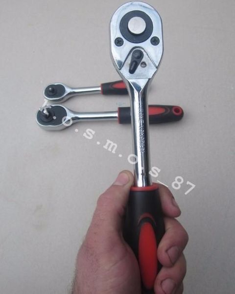 Трещотка для торцевых головок 1/2, 3/8, 1/4 Intertool тріскачка