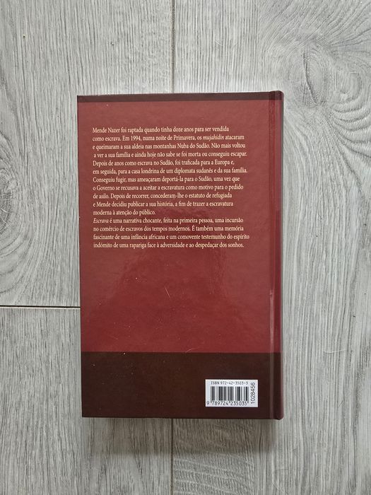 Livro Escrava de Mende Nazer e Damien Lewis