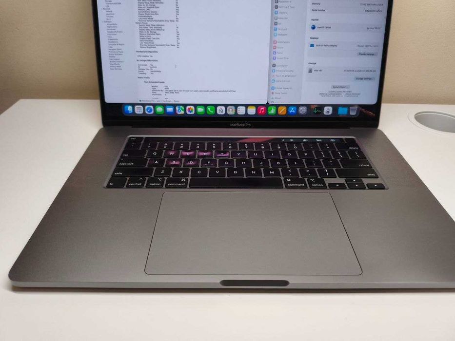 Продам MacBook Pro 16 (2019) i9 32 RAM/512 SSD