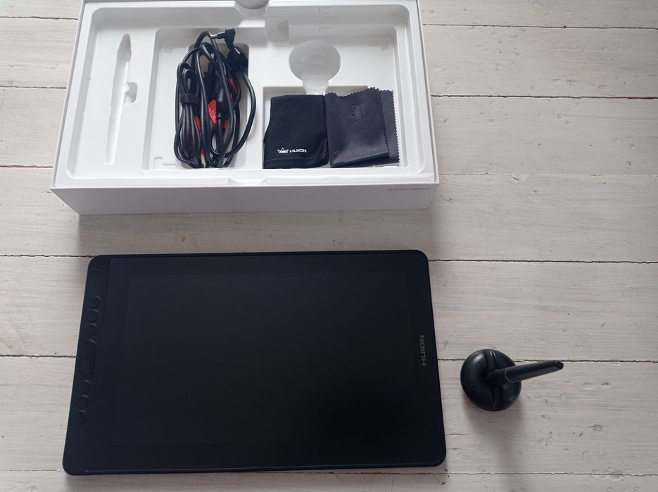 Tablet graficzny Huion Kamvas 13