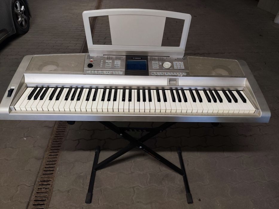 Keyboard Yamaha dgx 305