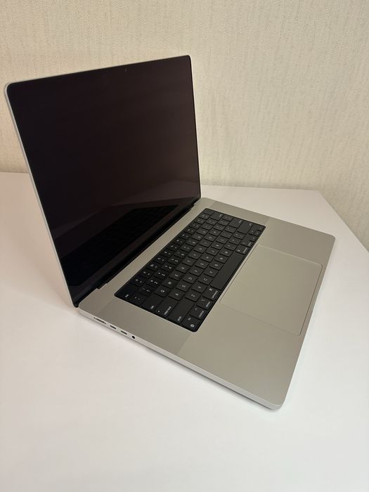 MacBook Pro 16ʼʼ Silver M1 Pro 2021