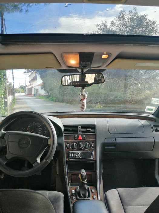 Para peças Mercedes C250 Turbo diesel ano 1997 envio para o Continente
