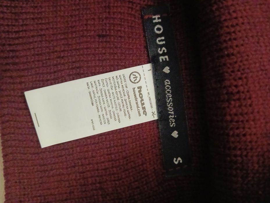 Czapka House bordowa