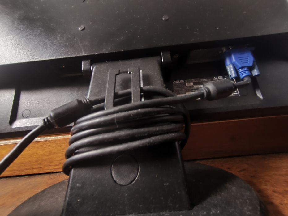 Monitor ASUS VW193S 19" Wide – Excelente para Escritório / CCTV