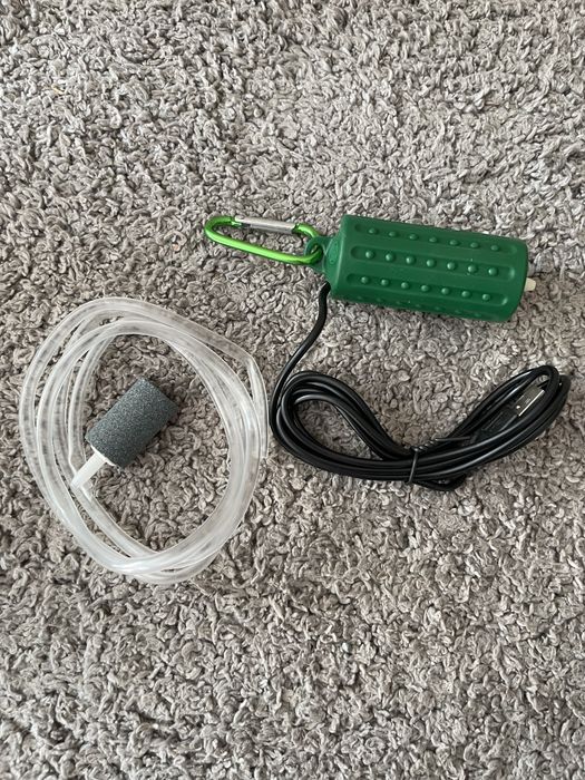 Mini pompka do akwarium USB- zielona