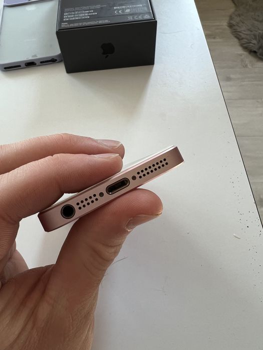 iPhone SE 2016 simlock, brak blokady iCloud