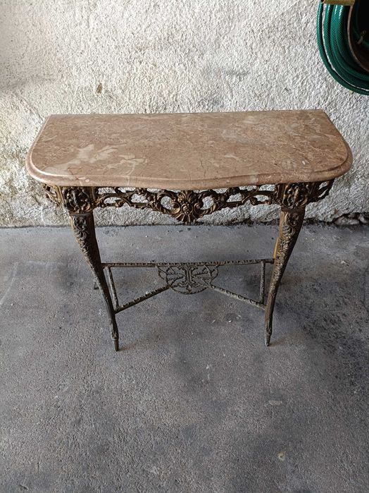 Aparador antigo corredor