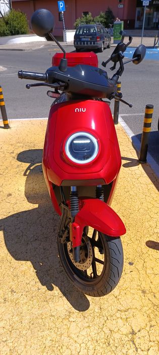 NIU electric scooter MGi GT