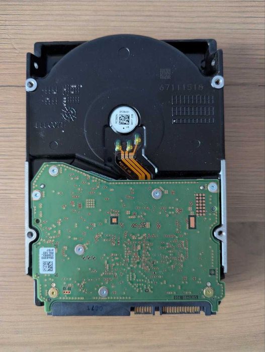 Жорсткий диск HDD Western Digital Red Plus 14 TB 7200 rpm 512 MB