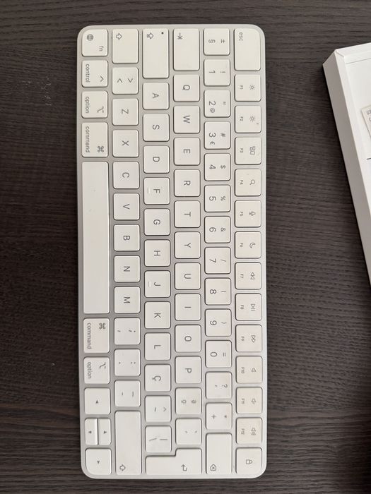 Magic Keyboard como novo