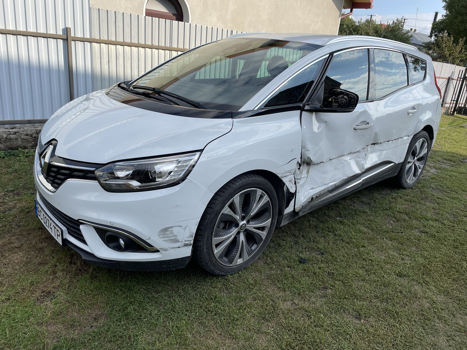 Продам автомобіль Рено Сценік 4 (гібрід асистент) 12.2017р
