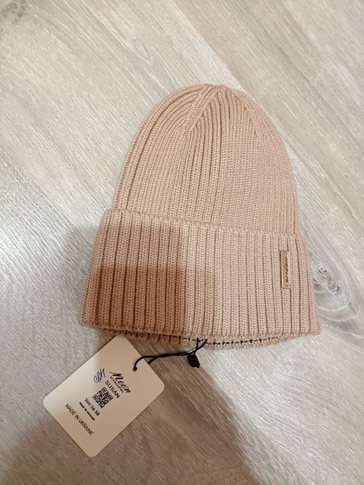 Шапка гарної в'язки Нова