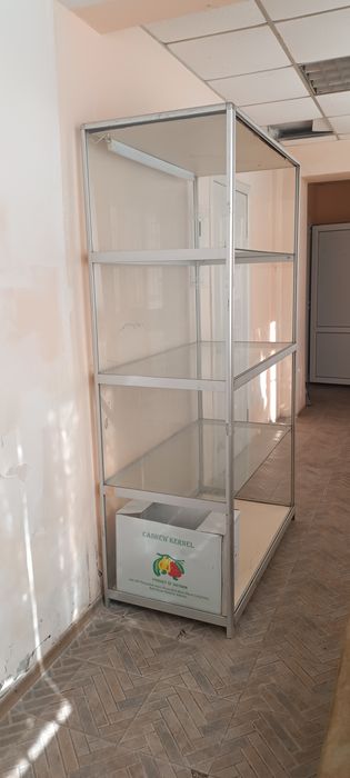 Магазинная витрина