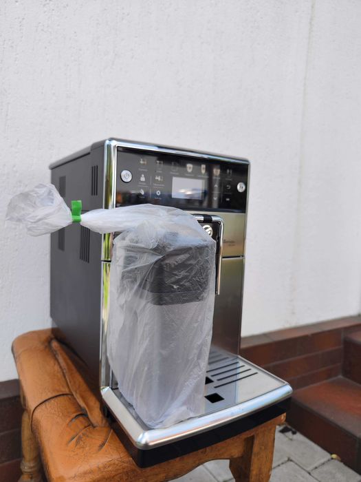 Кавомашина кофемашина Saeco Picobaristo Deluxe SM5573 новий молочник