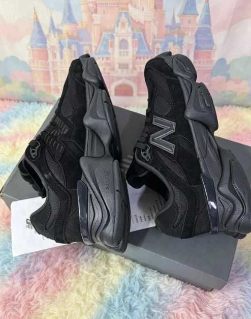 New Balance 9060 Triple Black R.39.5