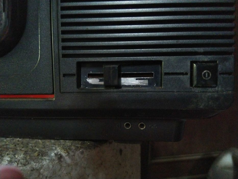 Televisão TEC – com avaria