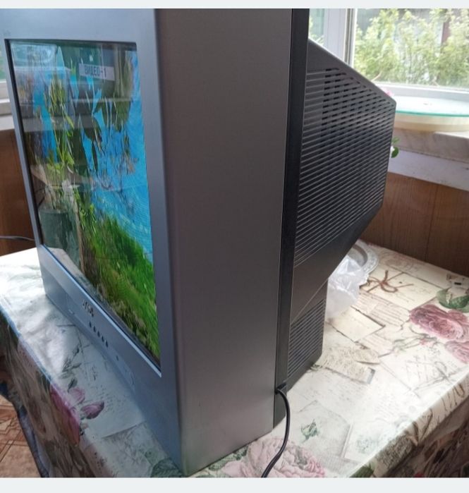 Продам Телевизор JVC AV-2104 CE