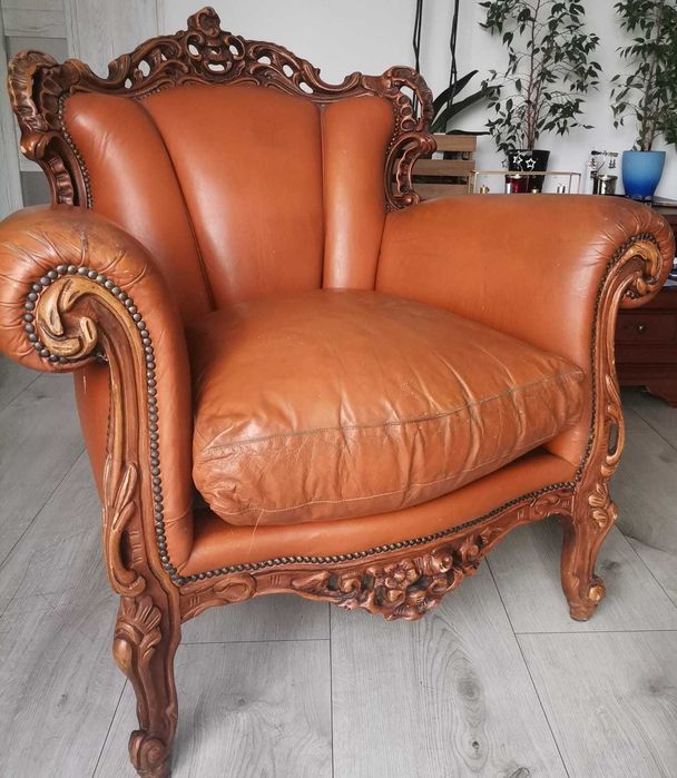 Fotel Ludwik skórzany. Skóra Naturalna. Styl ludwikowski. Rzeźby