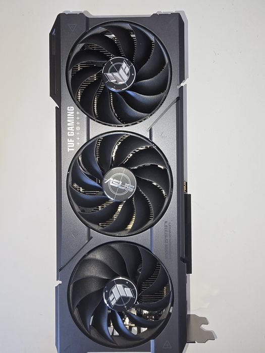 RTX 4070 Super Asus TUF