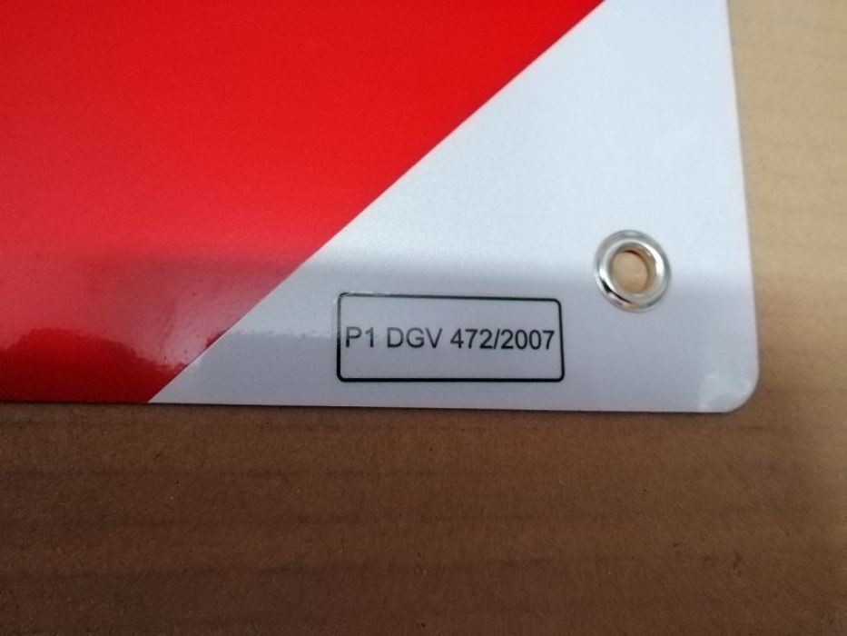 Chapa / Sinal / Placa / refletora modelo P1 para lateral de carga NOVA