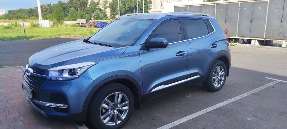 Автомобіль Чери Тиго 4