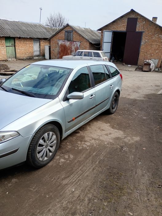 Автомобіль Рено лагуна 2