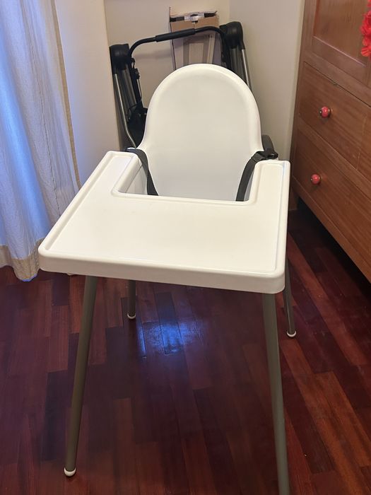 Cadeira de refeição para bebé