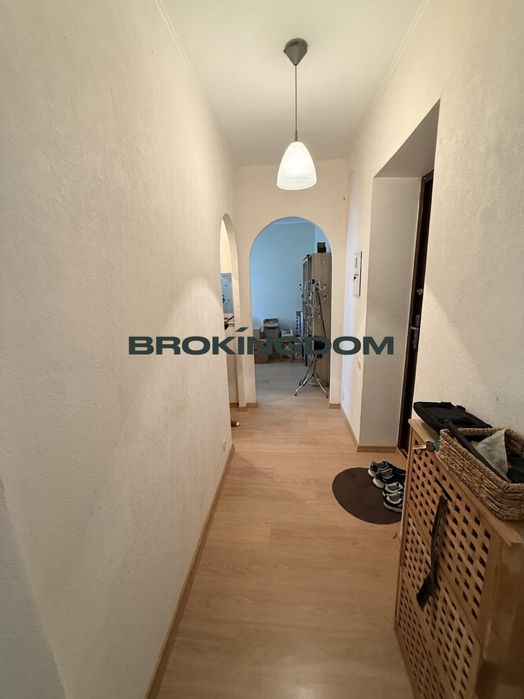 Продам 2к квартиру, Сталінку  з ремонтом  Бориспільська 38