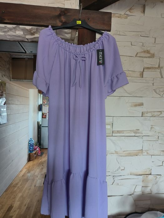 Piękna nowa hiszpanka w kolorze liliowym